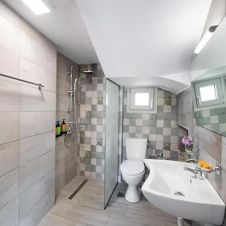 Dioni Villa Tsoukaládhes