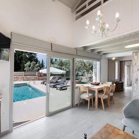 Villa Dioni By Vintage Travel *