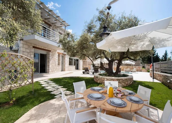 Dioni By Vintage Travel Villa