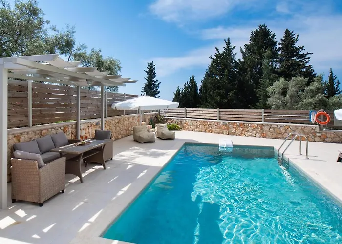 Dioni By Vintage Travel Tsoukaládhes