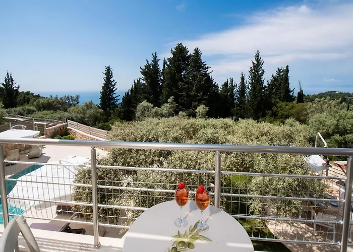 Dioni By Vintage Travel * Tsoukaládhes